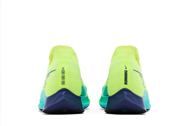 Кроссовки Nike ZoomX Streakfly 'Fast Pack'
