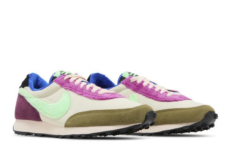 wmns-daybreak-fur-pack-fossil-cactus-flower-dc3275-235_07