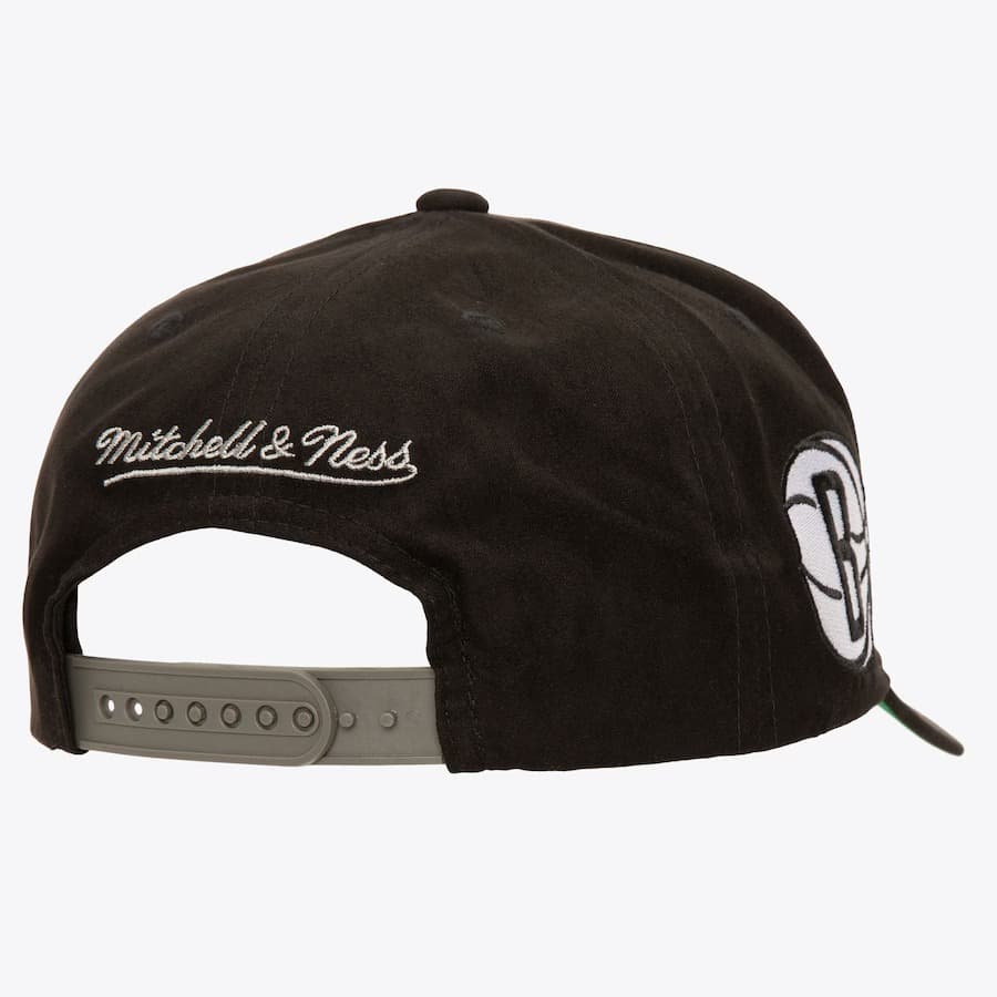 Бейсболка Mitchell & Ness Black Brooklyn Nets Suede Pro Adjustable Hat