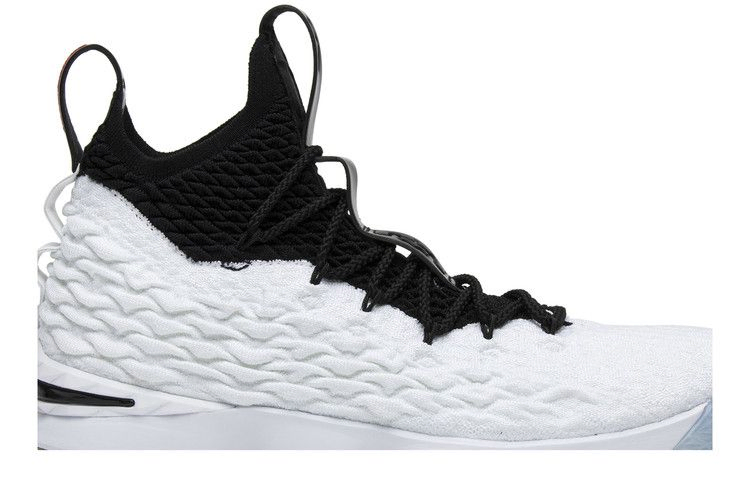 Кроссовки Nike LeBron 15 'Graffiti'