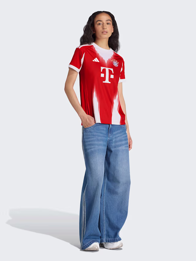 Женское футбольное джерси FC Bayern Munich Home Jersey 25-26 DAVIES 19