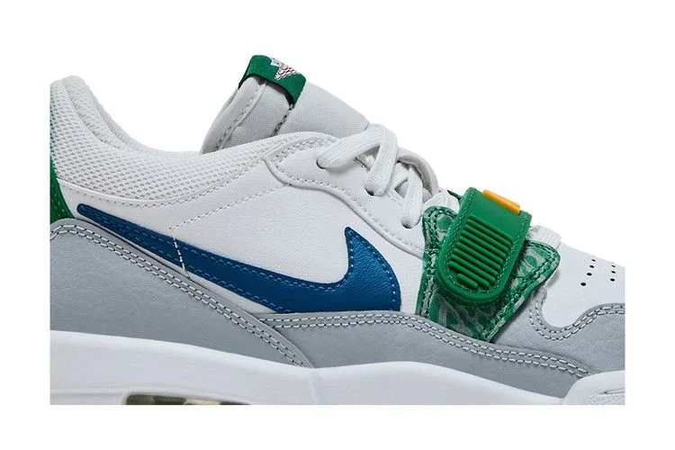 Krossovki-Air-Jordan-Legacy-312-Low-GS-White-Pine-Industrial-Blue-1