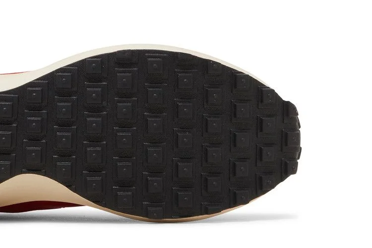 Кроссовки Nike Wmns Waffle Debut 'Gym Red'