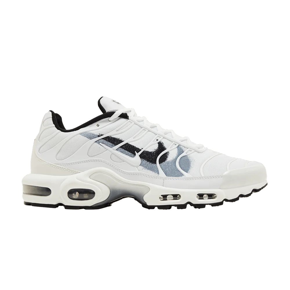 Krossovki-Nike-Air-Max-Plus-Spray-Paint-Swoosh-White-Cool-Grey