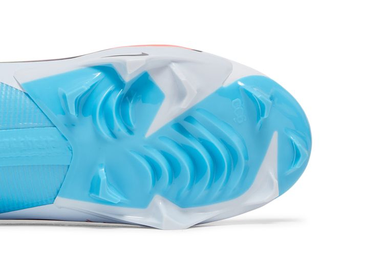 vapor-edge-pro-360-2-white-baltic-blue-crimson-da5456-101_04