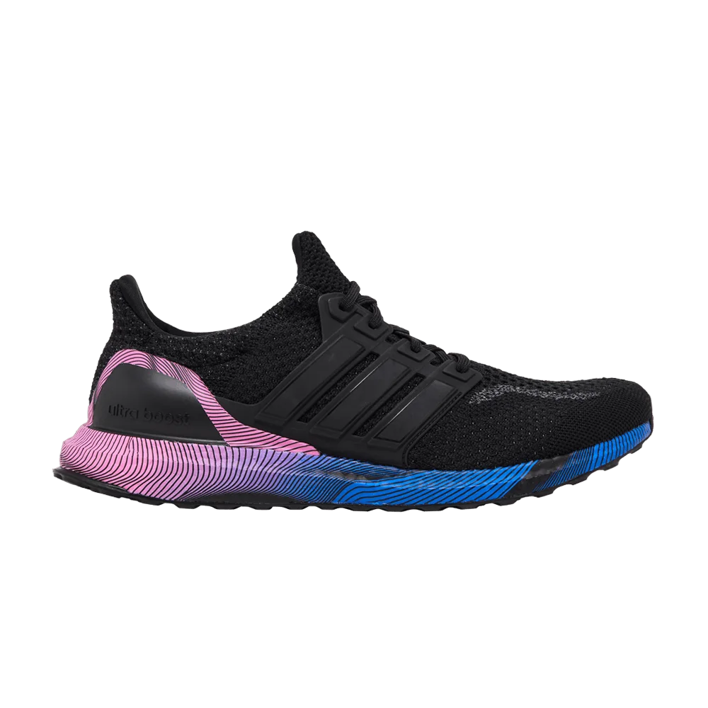 Krossovki-adidas-UltraBoost-DNA-Black-Gradient