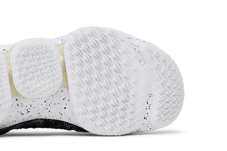 Кроссовки Nike LeBron 15 GS 'Ashes'