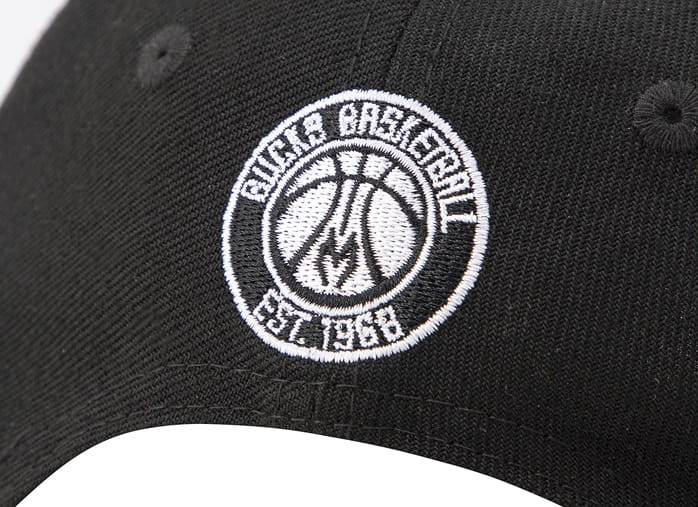 2020-NBA-Milwakee-Bucks-Black-Cap-6
