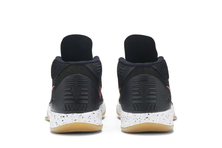 kobe-a-d-black-gum-922482-006_05