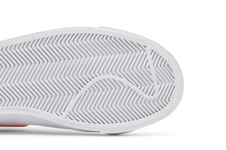Кроссовки Nike Wmns Blazer Low '77 'White Orange'