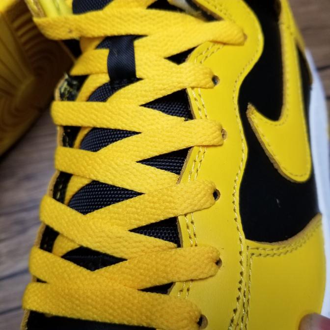Nike-Dunk-High-SP-Iowa-Varsity-Maize-2020-14