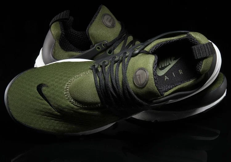 Krossovki-Nike-Air-Presto-Essential-Legion-Green-1