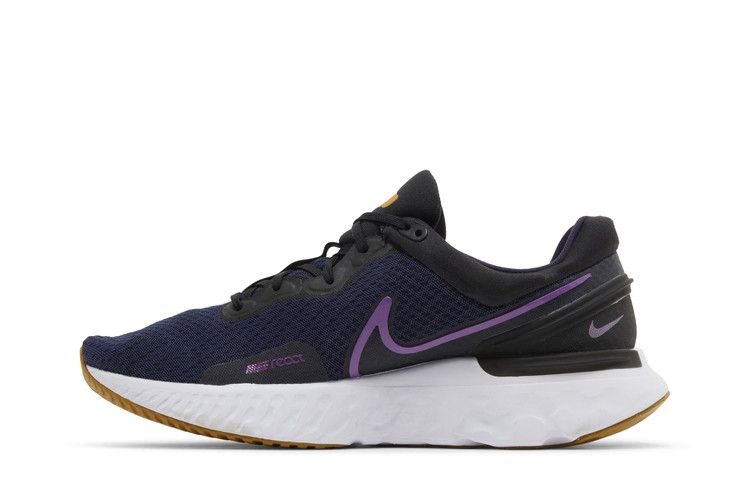 react-miler-3-blackened-blue-vivid-purple-dd0490-401_02