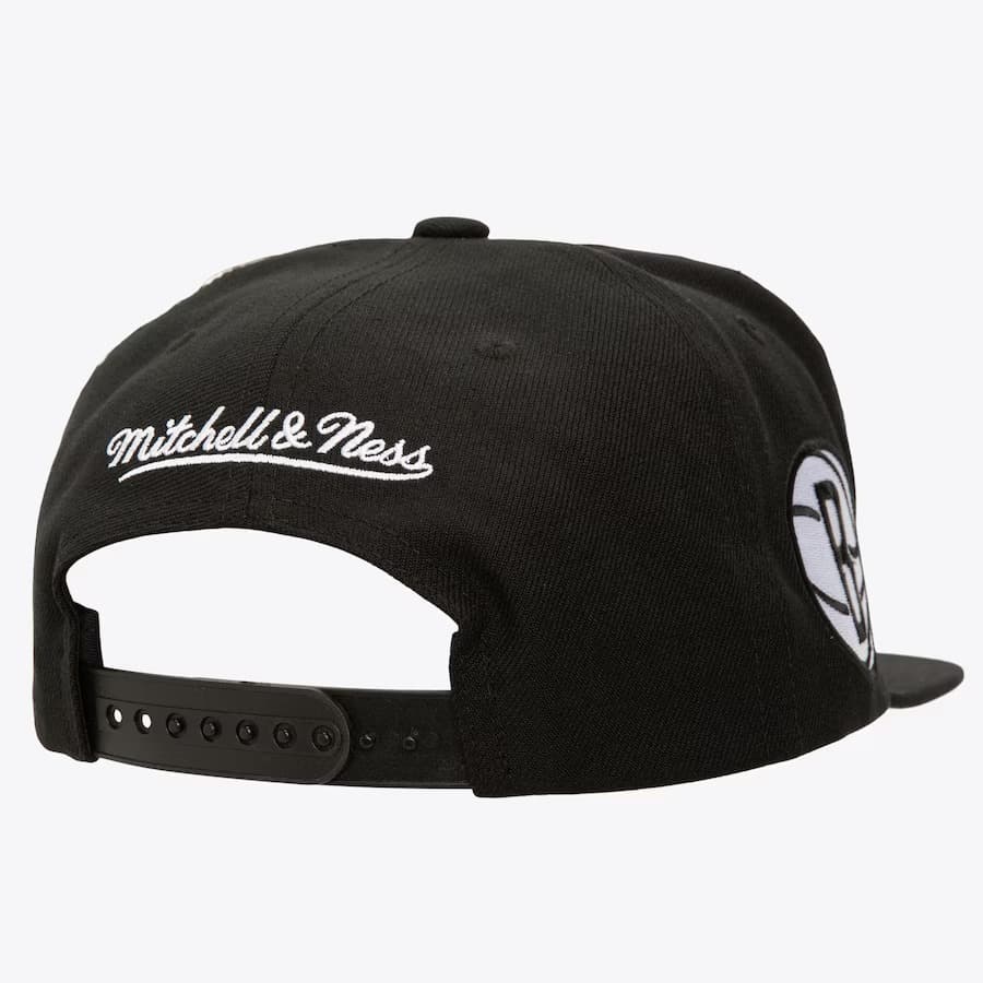 Бейсболка Mitchell & Ness Black Brooklyn Nets Diamonds Up Snapback Hat