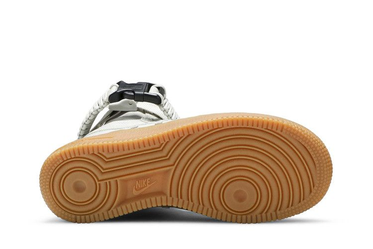 wmns-special-field-air-force-1-light-bone-857872-004_03