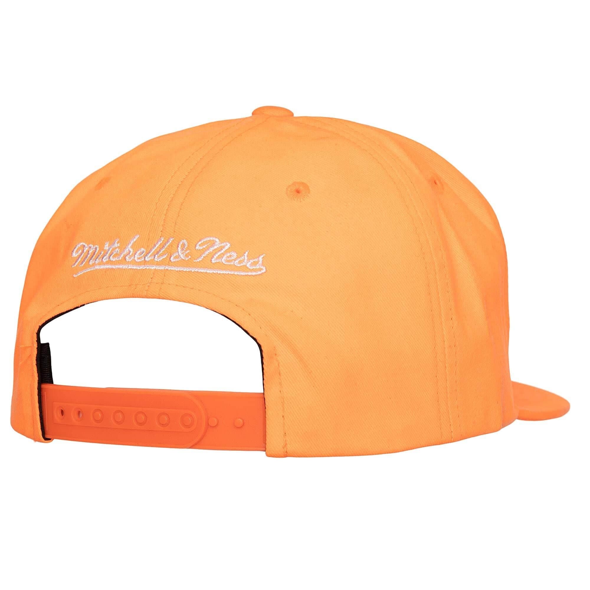 Mitchell-Ness-Highlighter-Snapback-Los-Angeles-Lakers-Hat-1