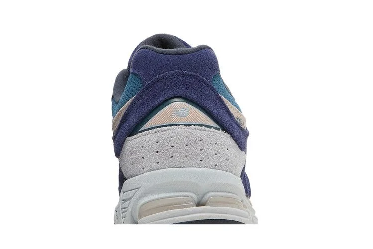 Кроссовки New Balance 2002R 'Night Tide'
