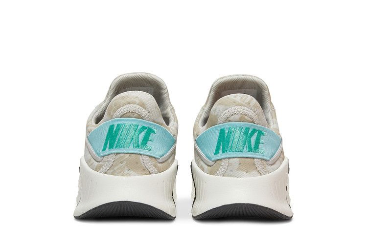 Кроссовки Nike Wmns Free Metcon 4 'Platinum Tint Copa'