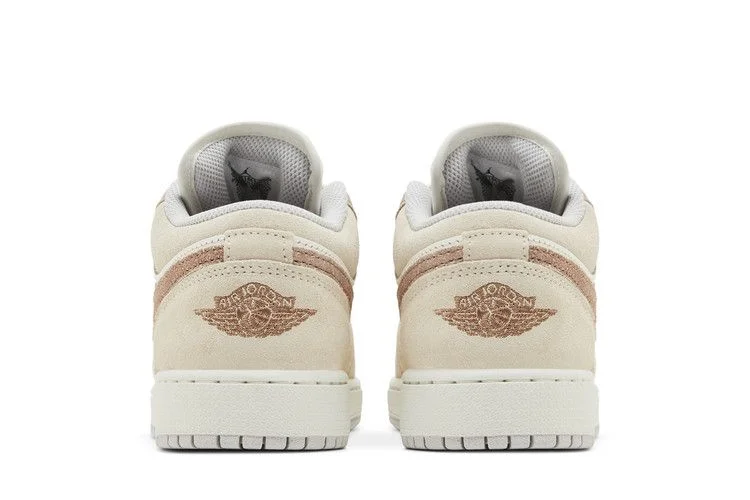 Кроссовки Air Jordan 1 Low SE GS 'Sail Archaeo Brown'