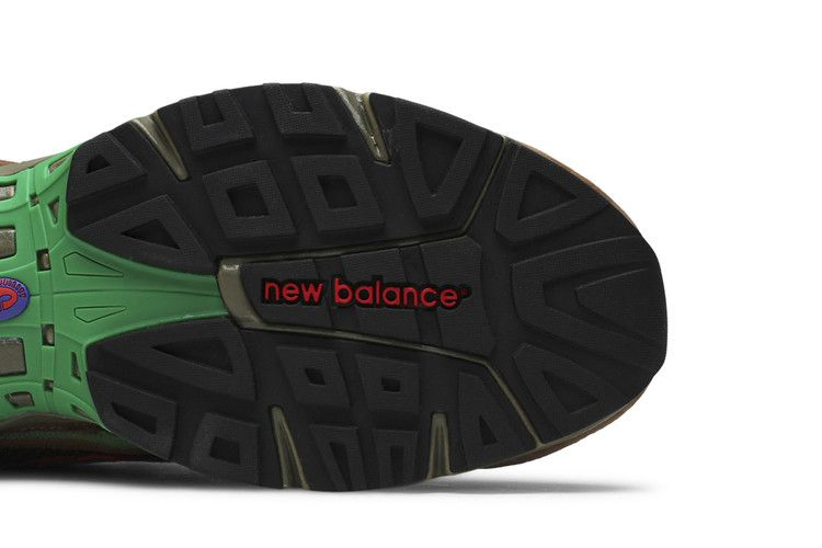 Кроссовки Stray Rats x New Balance 827 'Sewer Stompers'