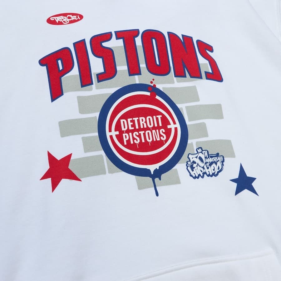 Худи Mitchell & Ness White Detroit Pistons Hardwood Classics Tats Cru The 50th Anniversary of Hip-Hop Brick Pullover Hoodie