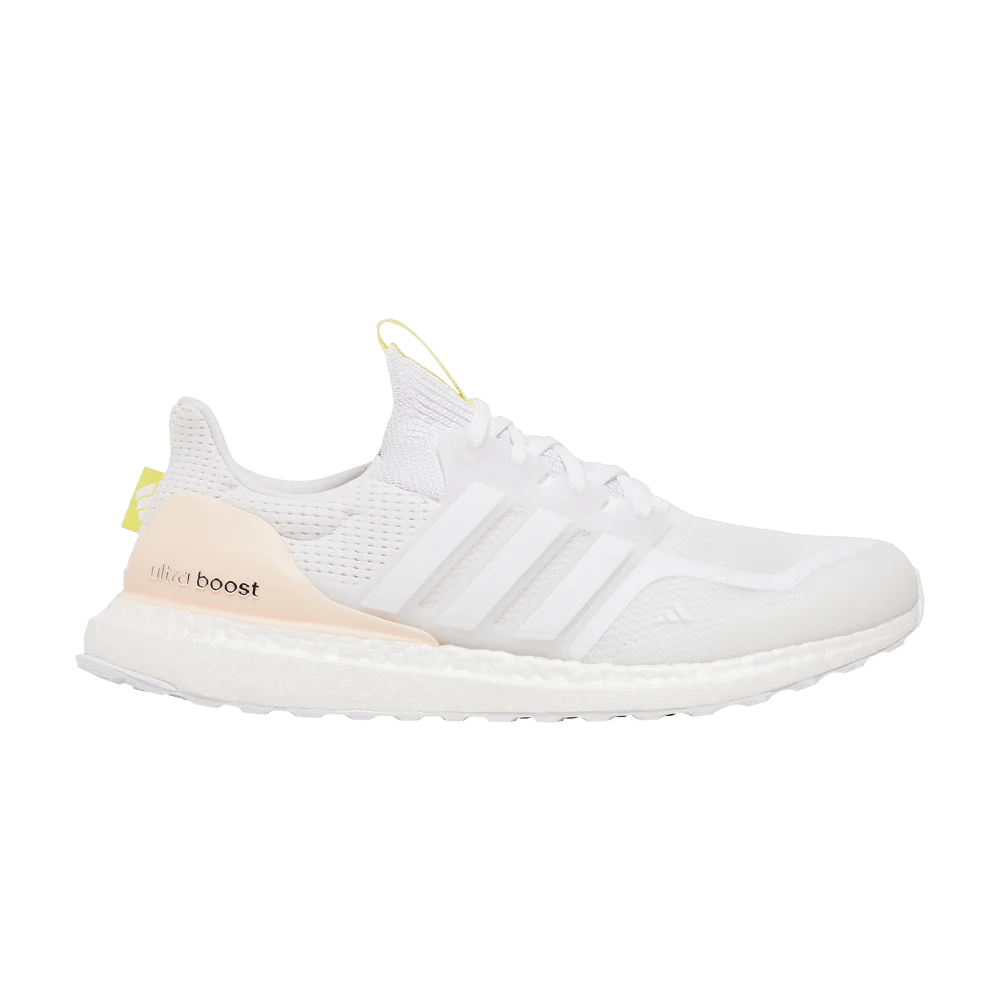 Krossovki-adidas-UltraBoost-5.0-White-Pink