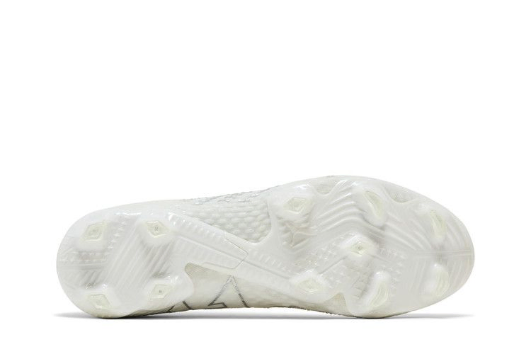future-7-ultimate-fg-ag-white-pack-107916-04_03