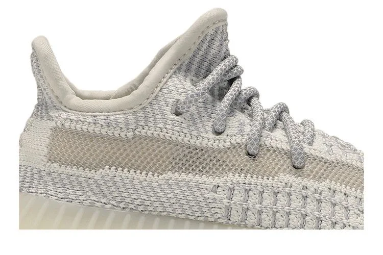Krossovki-adidas-Yeezy-Boost-350-V2-Infant-Lundmark-Non-Reflective-1