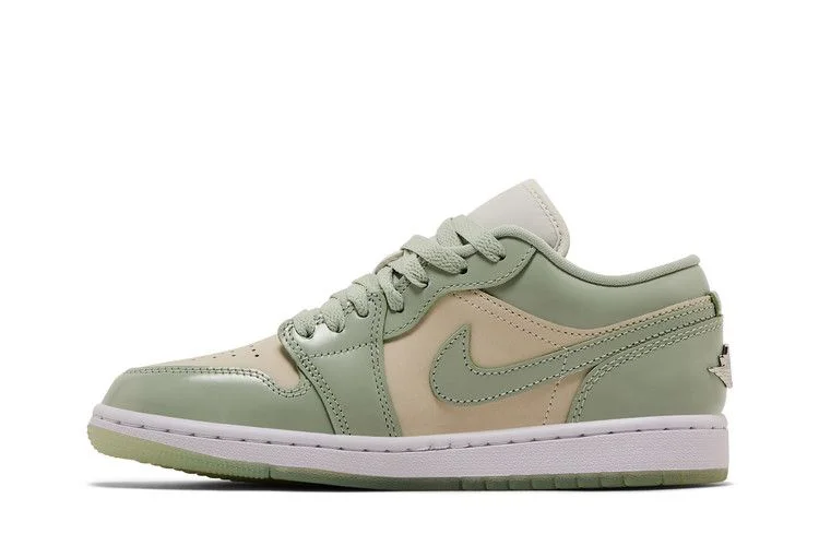 Кроссовки Wmns Air Jordan 1 Low SE 'Seafoam Sail'