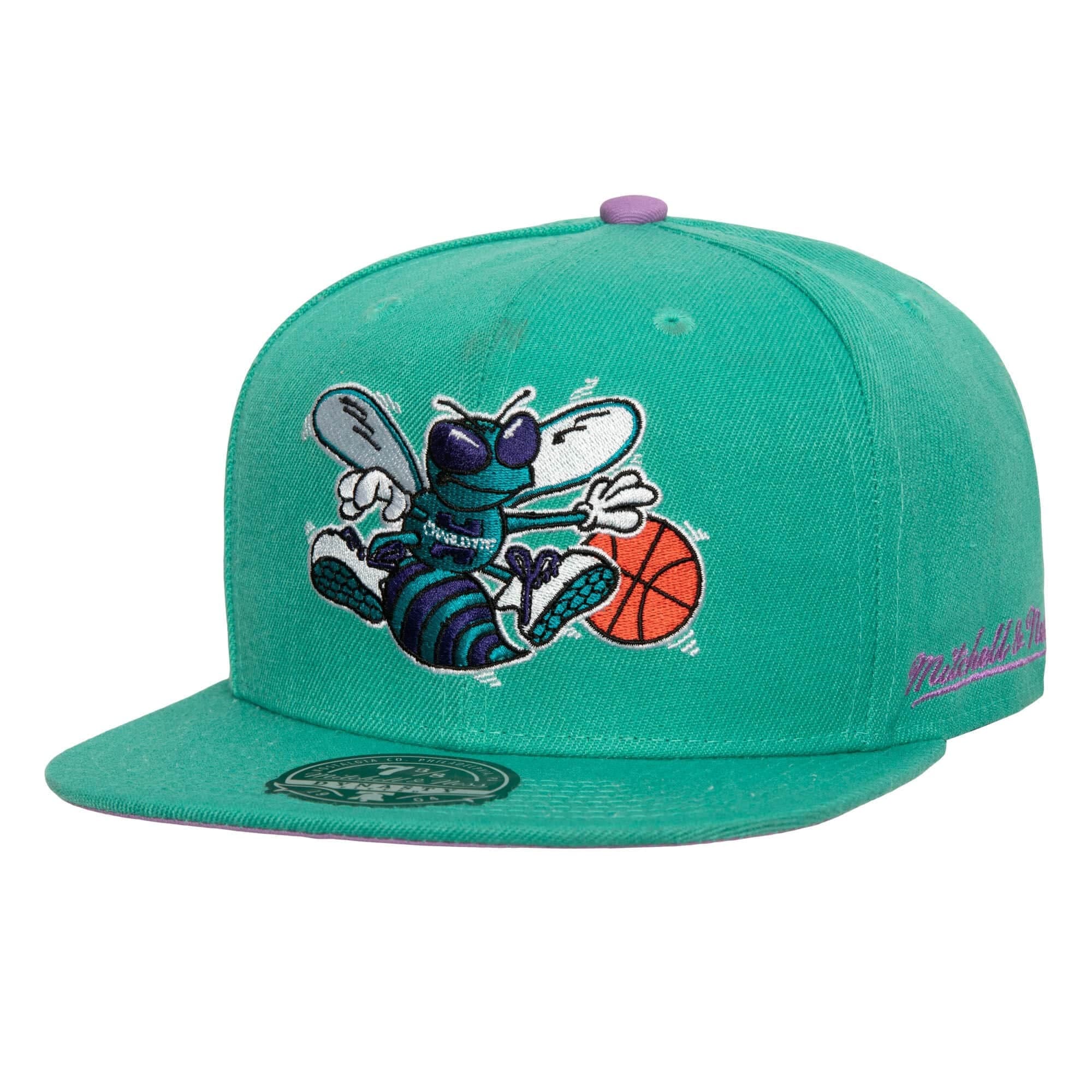 Бейсболка Mitchell & Ness Hyperteam Fitted HWC Charlotte Hornets Hat