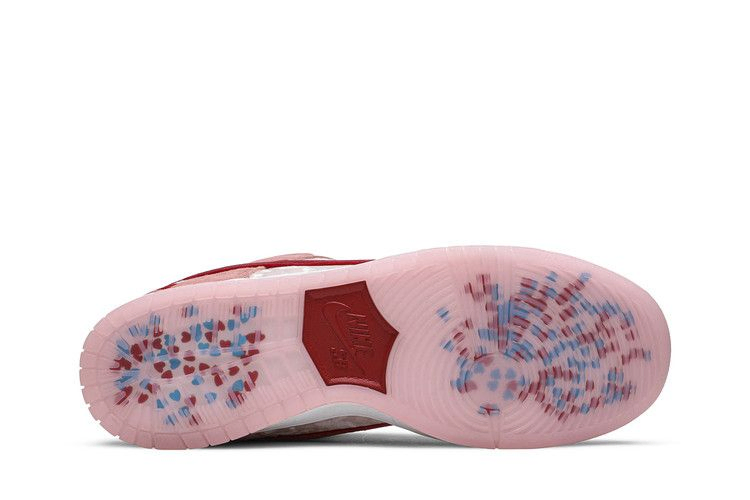 Кроссовки StrangeLove x Nike Dunk Low SB 'Valentine's Day' Special Box