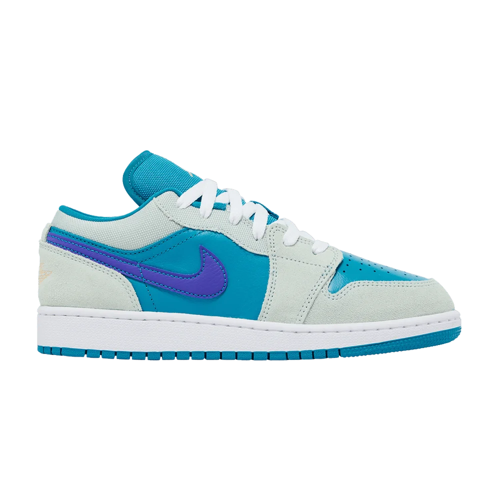 Krossovki-Air-Jordan-1-Low-SE-GS-Aquatone-Concord