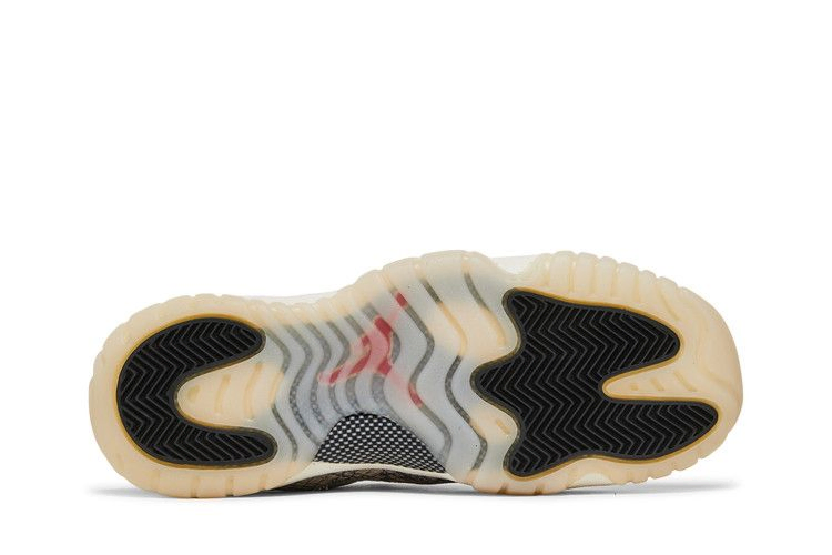 Кроссовки Air Jordan 11 Retro Low GS 'Light Bone Snakeskin'