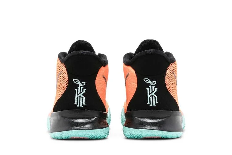 Кроссовки Nike Kyrie 7 GS 'Play for the Future'