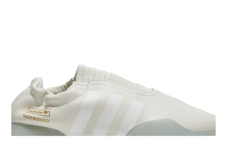 Krossovki-Adidas-Wmns-Taekwondo-Cloud-White-1