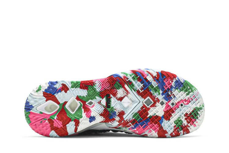 lebron-18-james-gang-cq9283-002_03
