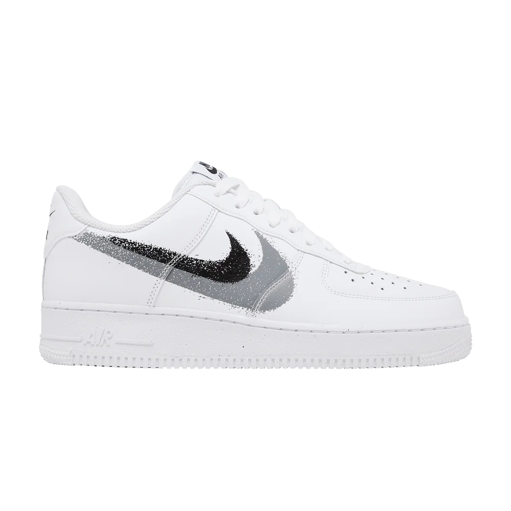 Krossovki-Nike-Air-Force-1-07-Spray-Paint-Swoosh