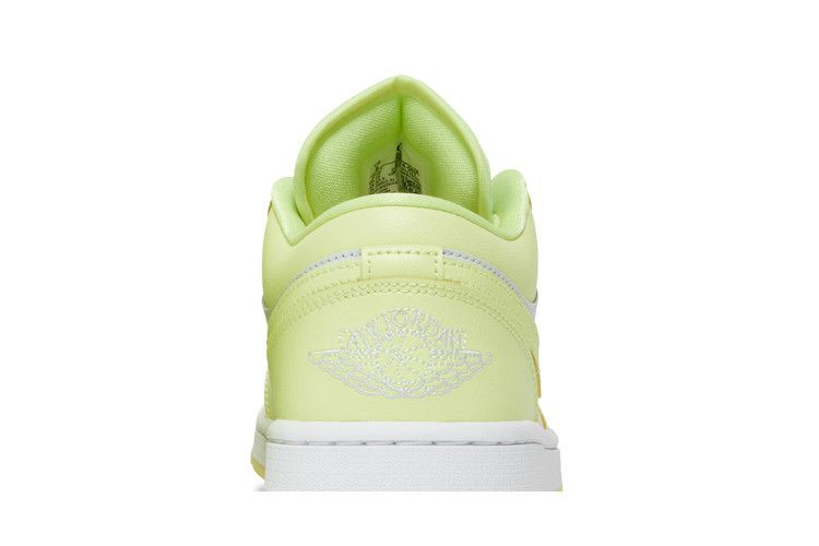 Кроссовки Wmns Air Jordan 1 Low 'Lemonade'