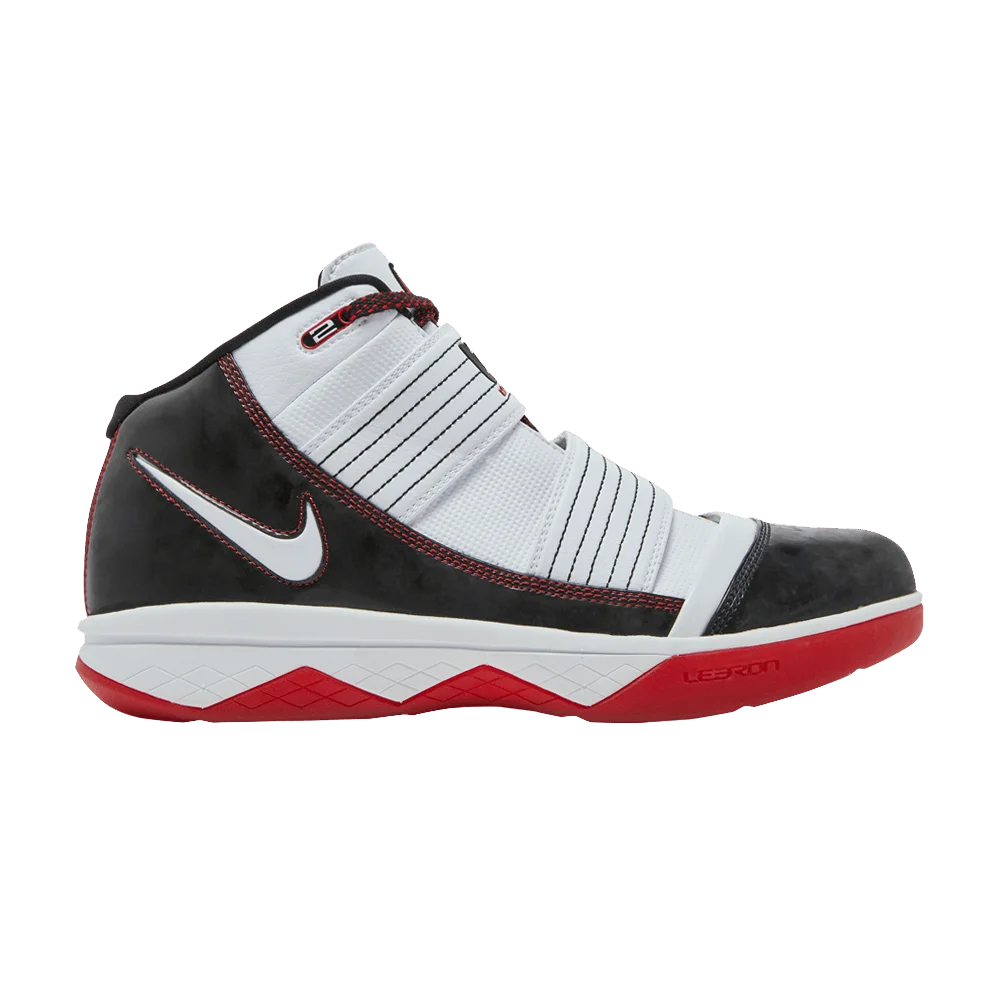 Krossovki-Nike-LeBron-Zoom-Soldier-3-POP