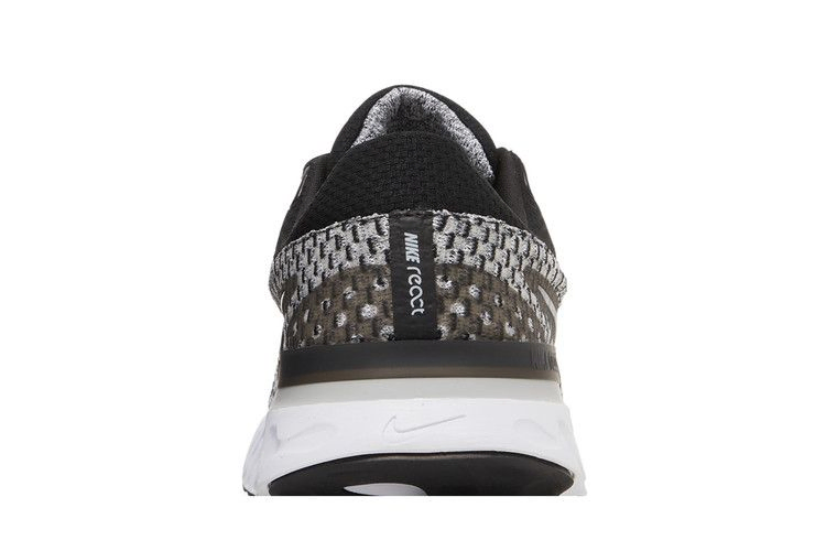Кроссовки Nike React Infinity Run Flyknit 3 'Black Grey Fog'