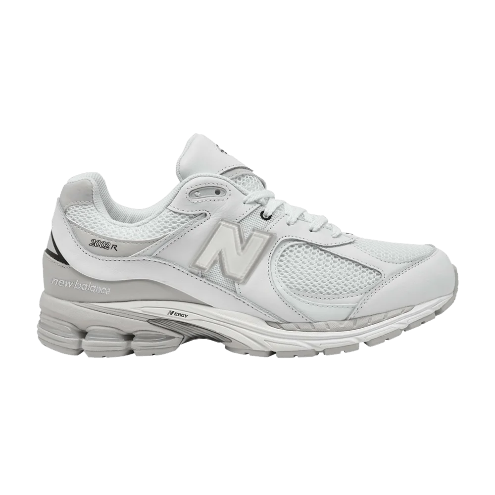 Krossovki-New-Balance-2002R-White-Grey