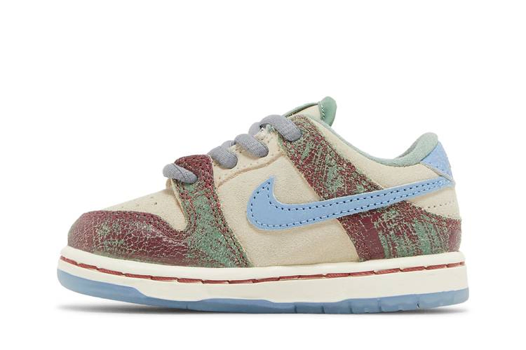 crenshaw-skate-club-x-dunk-low-sb-td-fq8205-300_02