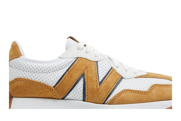 Krossovki-Bandier-x-New-Balance-Wmns-327-White-Workwear-1