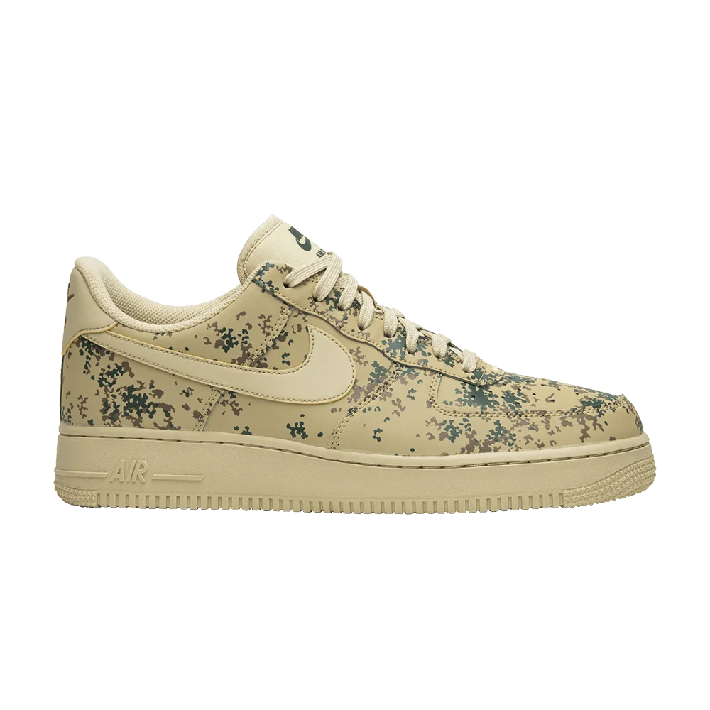 Krossovki-Nike-Air-Force-1-Gold-Reflective-Camo