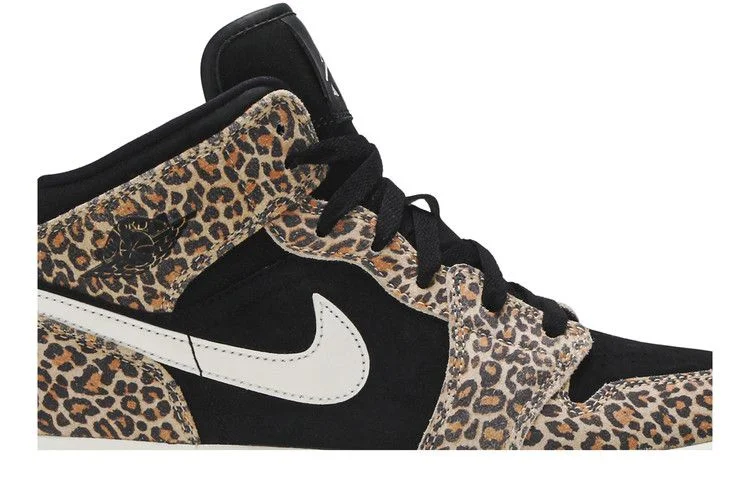 Krossovki-Air-Jordan-1-Mid-SE-GS-Leopard-1