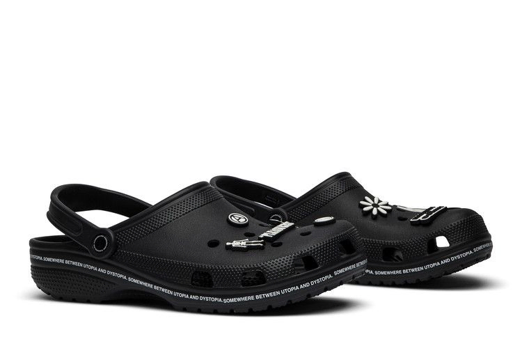 pleasures-x-clog-utopia-205988-001_07