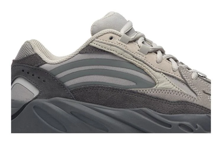 Кроссовки adidas Yeezy Boost 700 V2 'Tephra'