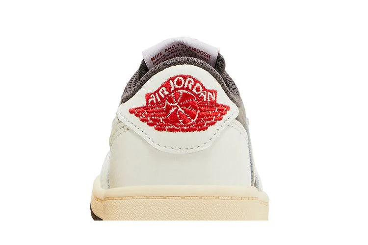 Krossovki-Travis-Scott-x-Air-Jordan-1-Retro-Low-OG-PS-Reverse-Mocha-6