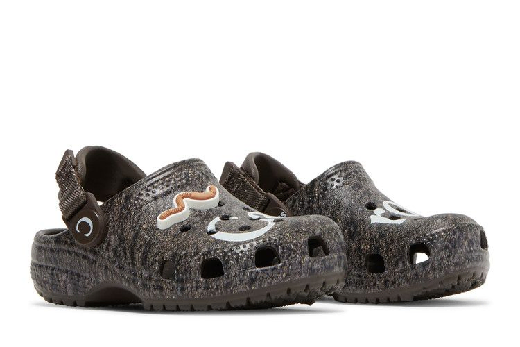 anwar-carrots-x-clog-kids-soil-espresso-207700-206_07
