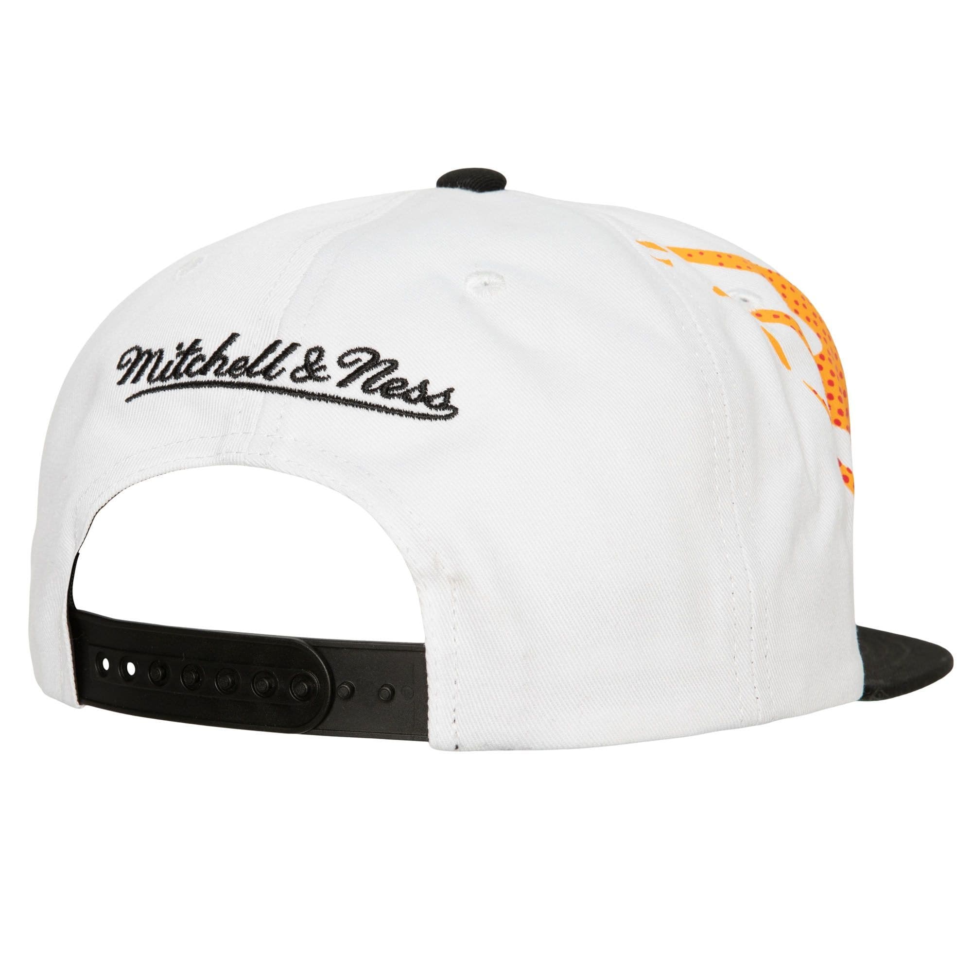 Mitchell-Ness-Hot-Fire-Snapback-HWC-Atlanta-Hawks-Hat-1